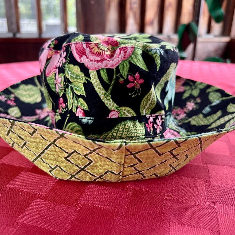 Reversible Vera Bradley Bucket/Sun Hat